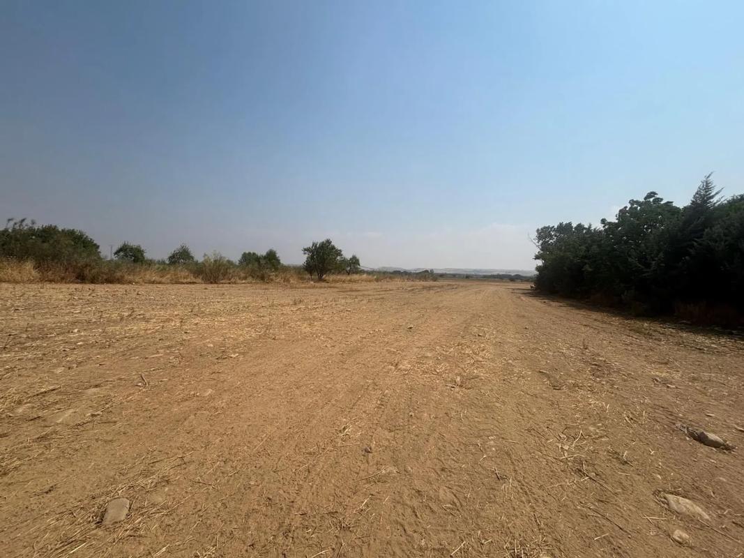Działka na sprzedaż w Talamanca de Jarama, Madryt photo 3
