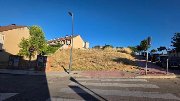 Terreno en camino de Serracines s/n photo 2