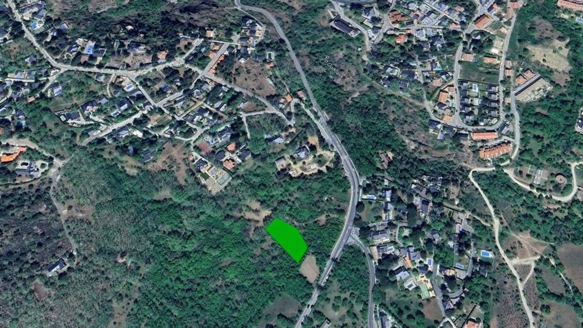 Land for sale in Miraflores de la Sierra, Madrid photo 1