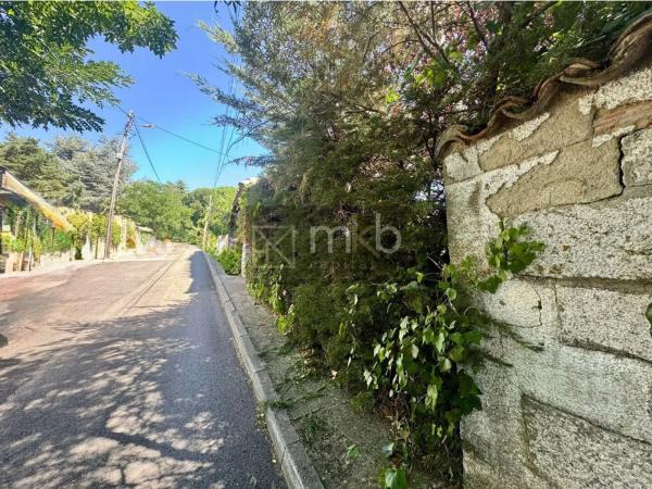 Terreno en calle del Rosal photo 1