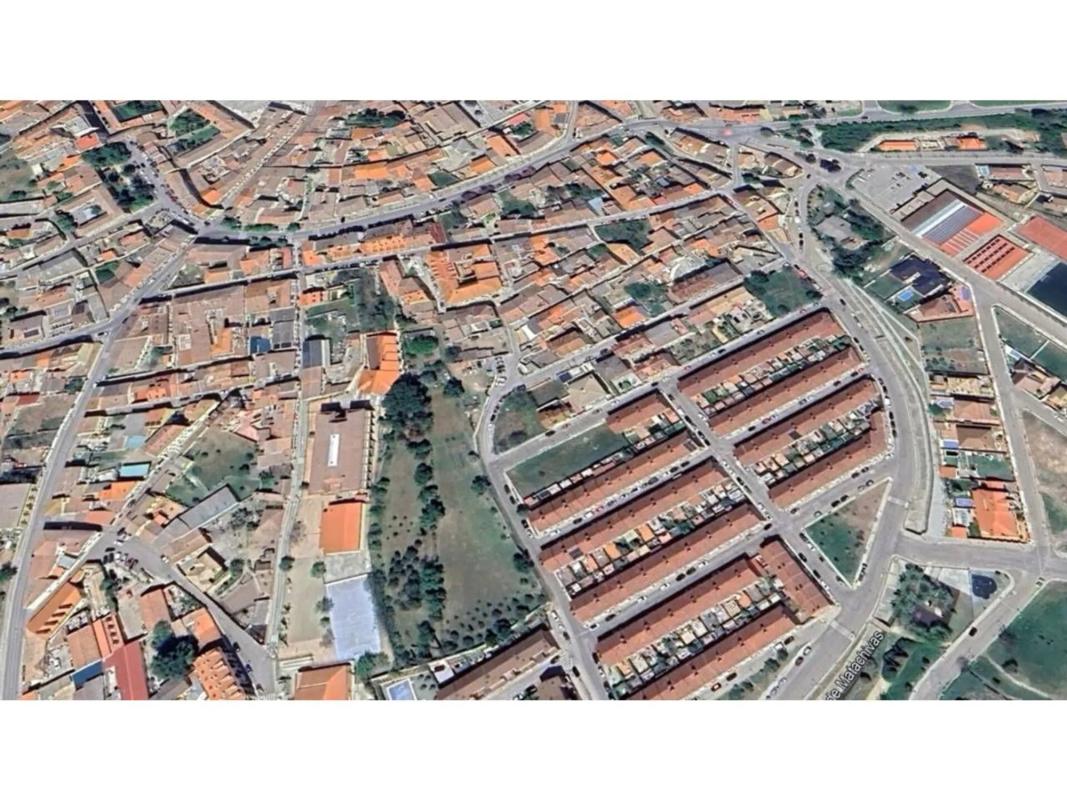 Terreno en venta en Torrelaguna, Madrid photo 2