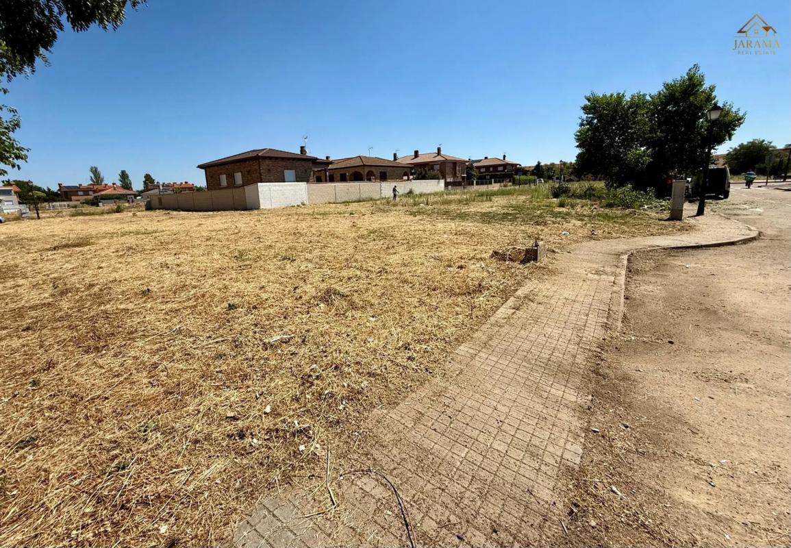 Terreno en venta en Talamanca de Jarama, Madrid photo 3