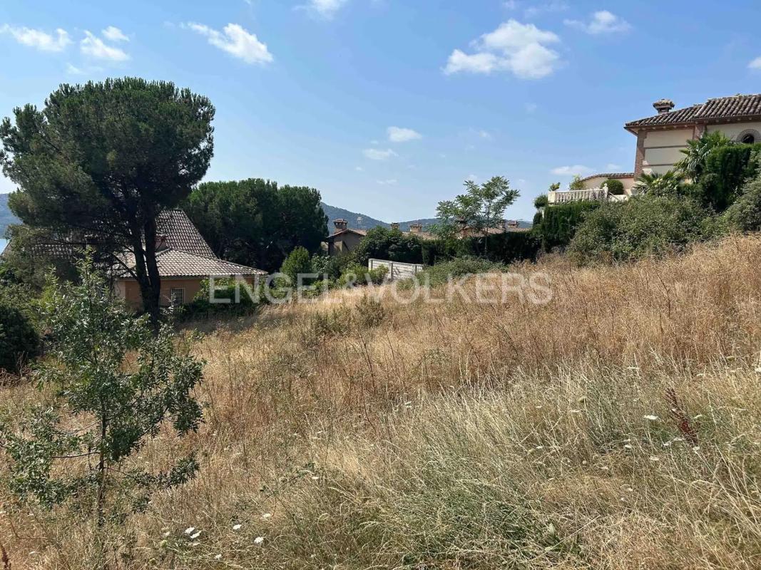 Terreno en venta en Manzanares el Real, Madrid photo 4