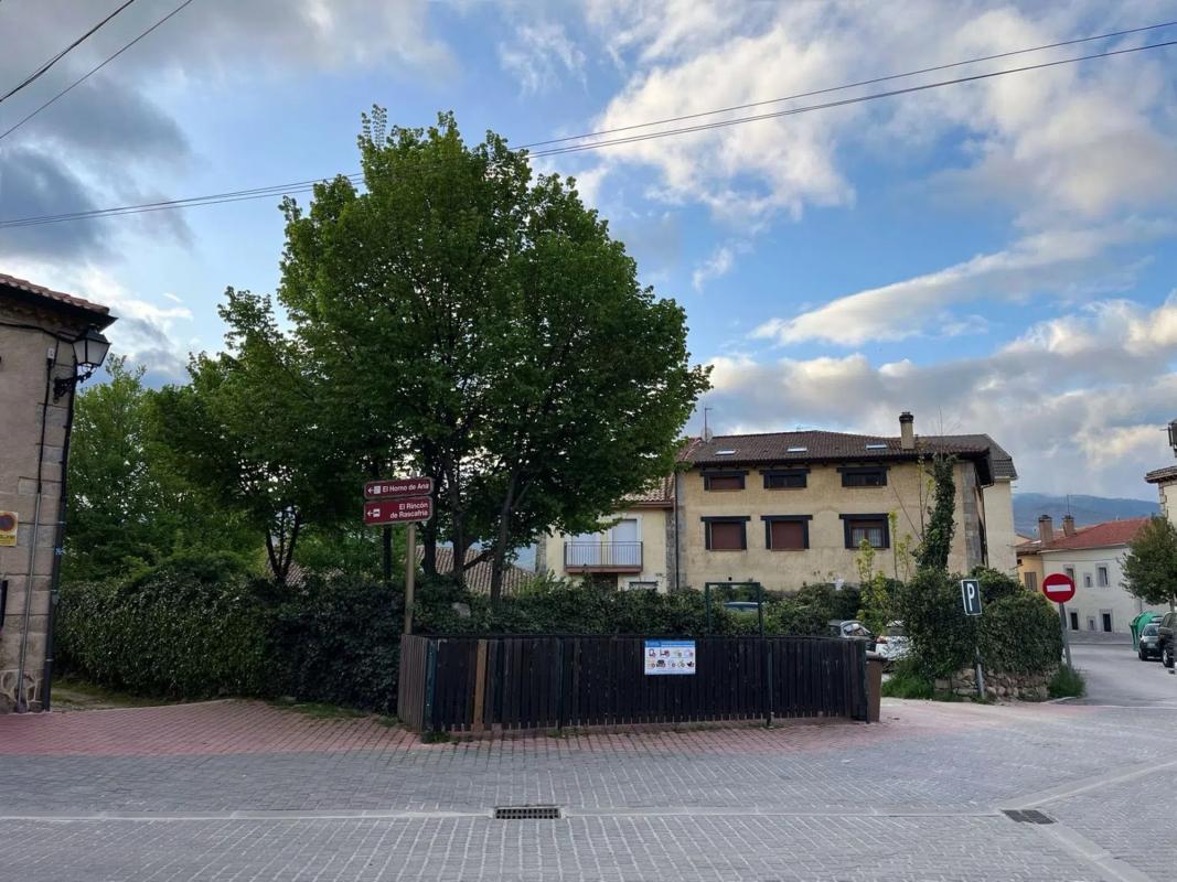 Działka na sprzedaż w Rascafría, Madryt photo 3