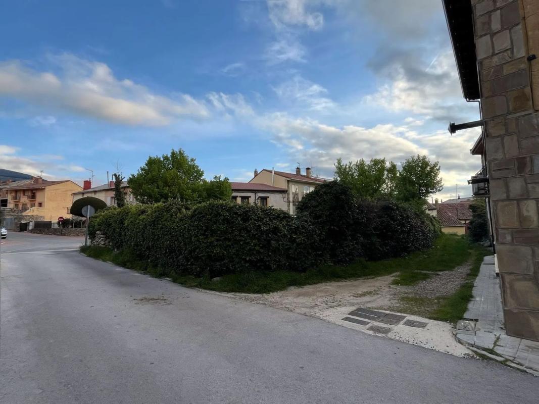 Działka na sprzedaż w Rascafría, Madryt photo 4
