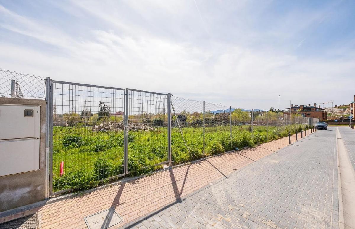 Terreno en venta en Colmenar Viejo, Madrid photo 2