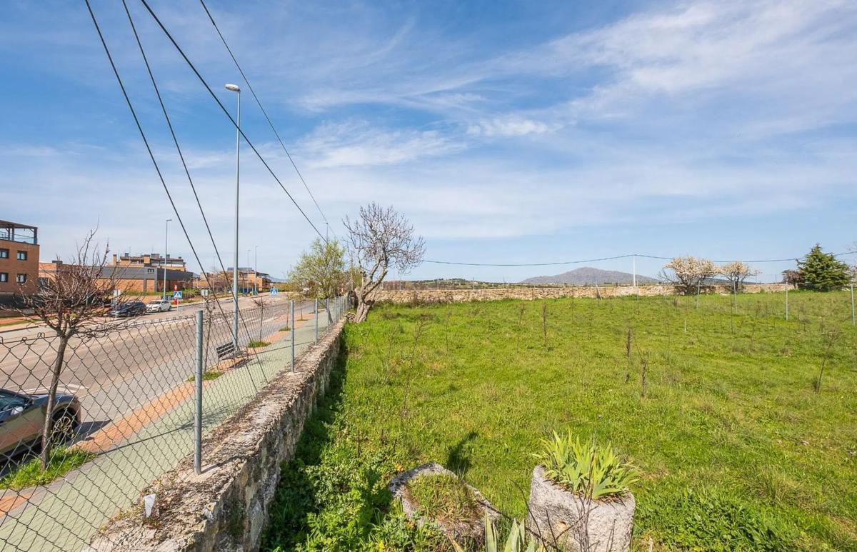 Terreno en venta en Colmenar Viejo, Madrid photo 5