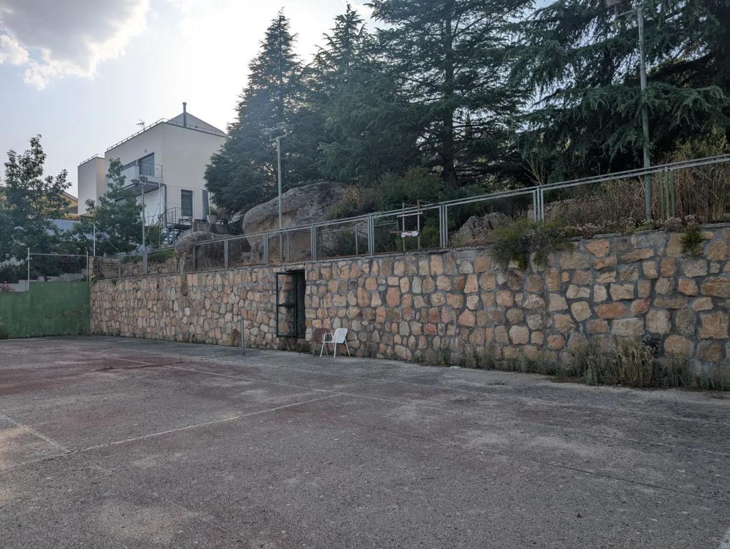 Terreno en venta en Manzanares el Real, Madrid photo 2