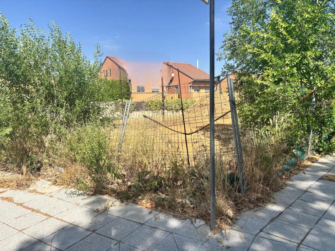 Land for sale in Paracuellos de Jarama, Madrid photo 1
