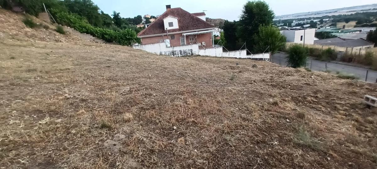 Участок земли на продажу в Паракуэльос-де-Харама, Мадрид photo 2