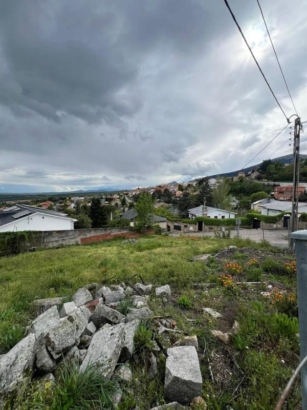 Land for sale in Miraflores de la Sierra, Madrid photo 3