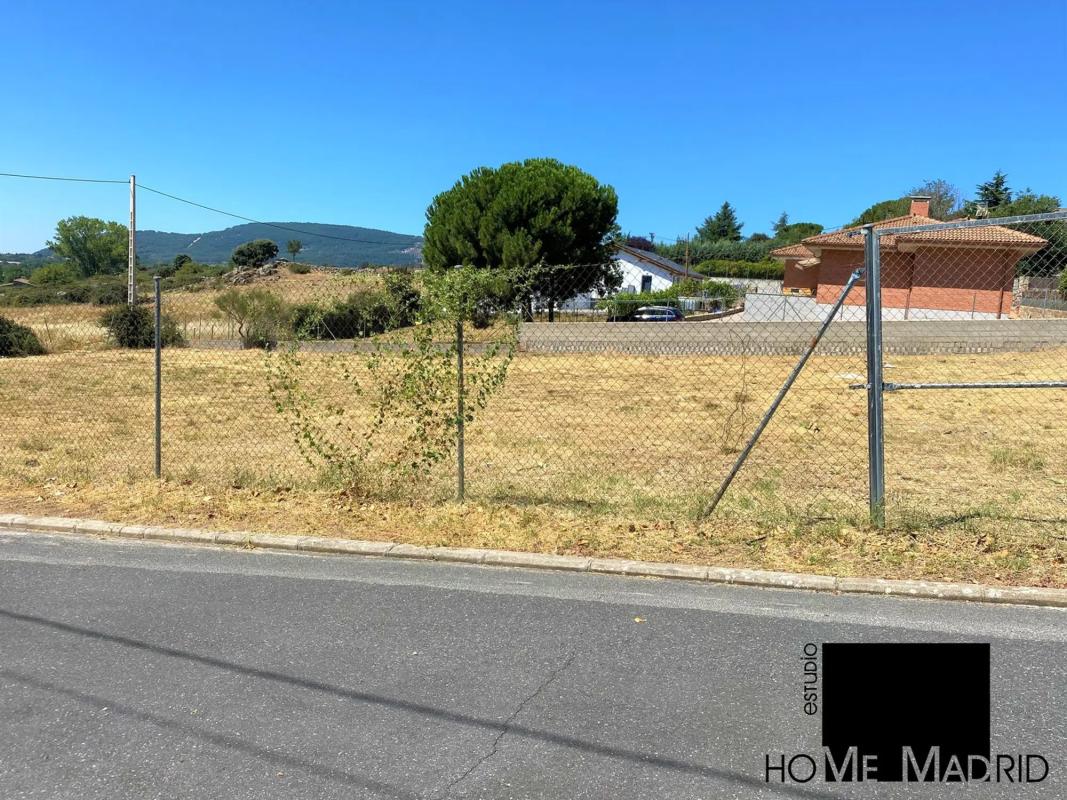 Terreno en venta en Manzanares el Real, Madrid photo 5