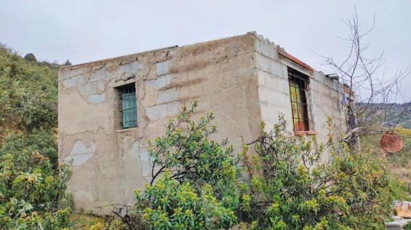 Terreno en calle Del Moral s/n photo 1