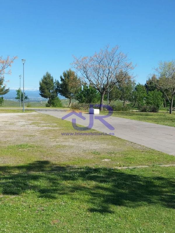 Участок земли на продажу в Паракуэльос-де-Харама, Мадрид photo 4