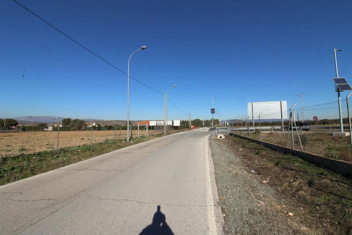 Działka na sprzedaż w Talamanca de Jarama, Madryt photo 3