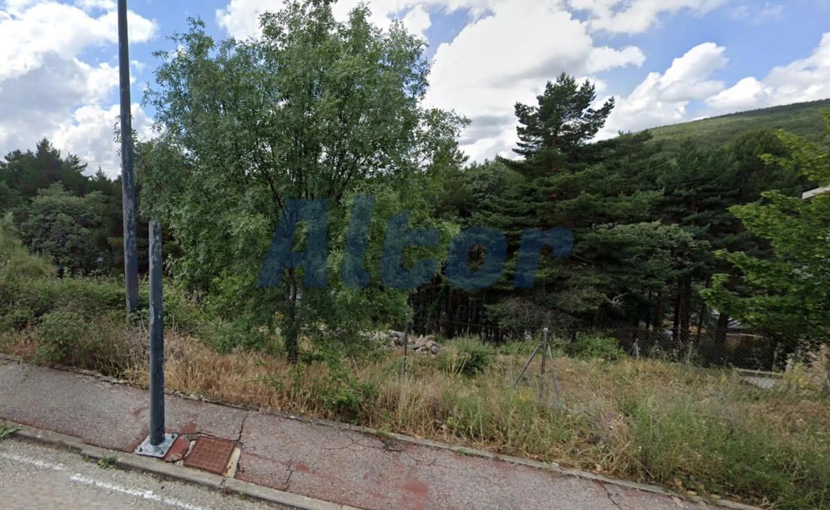 Land for sale in Miraflores de la Sierra, Madrid photo 3
