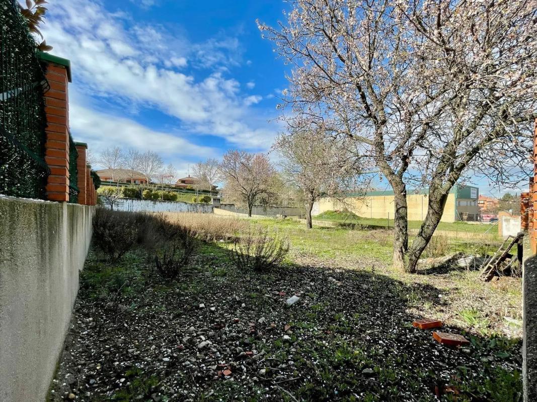 Terreno en venta en Cobeña, Madrid photo 4