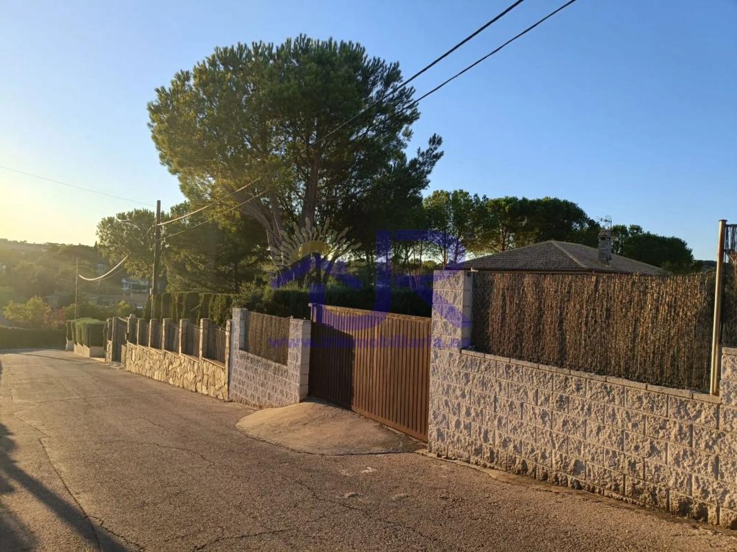 Terreno en venta en Ribatejada, Madrid photo 1