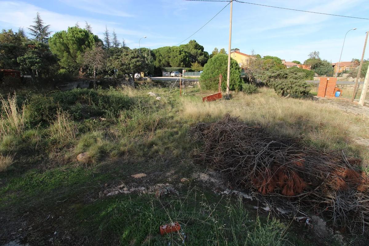 Terreno en venta en Berrueco, El, Madrid photo 2