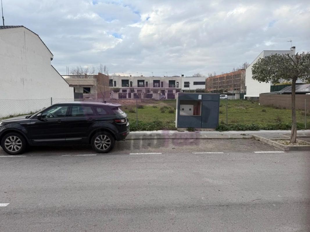 Terreno en venta en Paracuellos de Jarama, Madrid photo 2