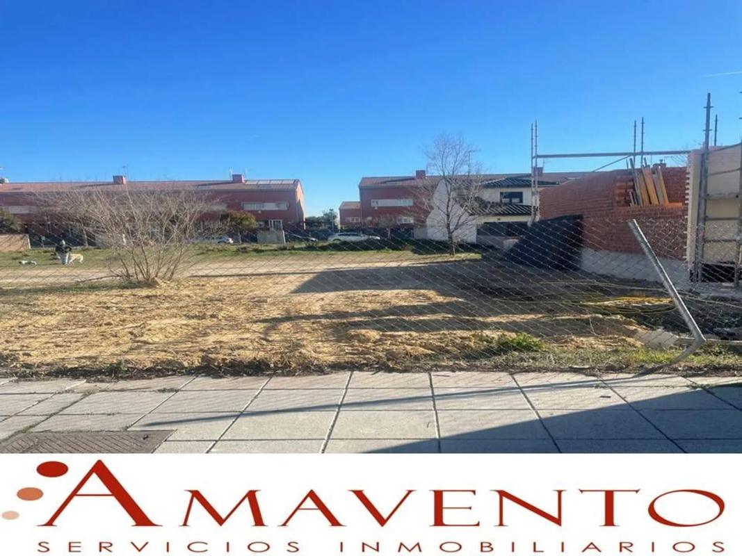 Terreno en venta en Paracuellos de Jarama, Madrid photo 1
