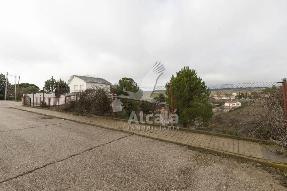 Terreno en venta en Ribatejada, Madrid photo 3