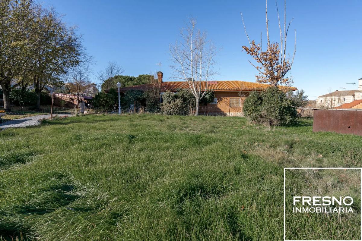 Terreno en venta en Cobeña, Madrid photo 3