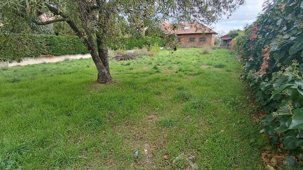 Terreno en calle de Najarra thumbnail 1