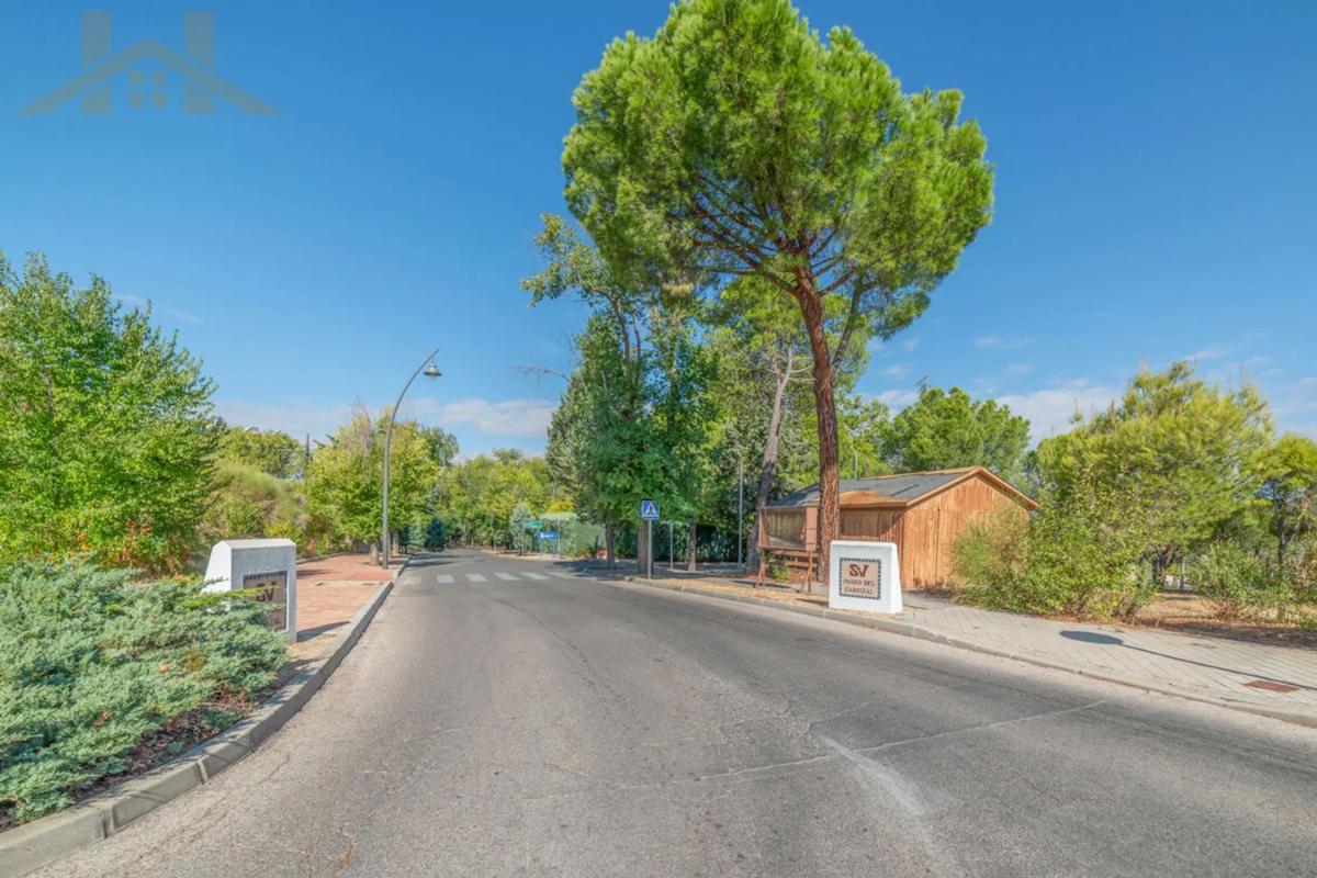 Terreno en venta en Tres Cantos, Madrid photo 2