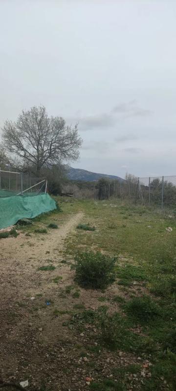 Terreno en venta en Miraflores de la Sierra, Madrid photo 1