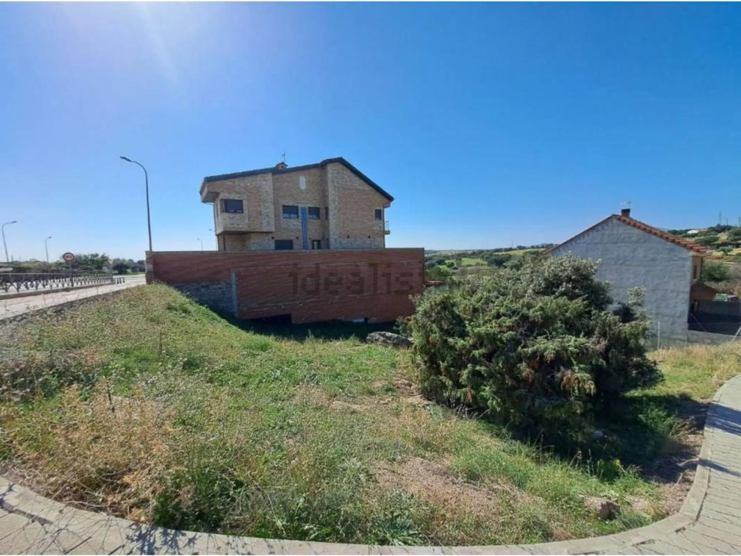 Terreno en venta en El Vellón, Madrid photo 2