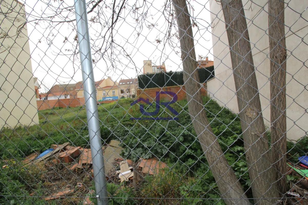 Участок земли на продажу в Паракуэльос-де-Харама, Мадрид photo 1