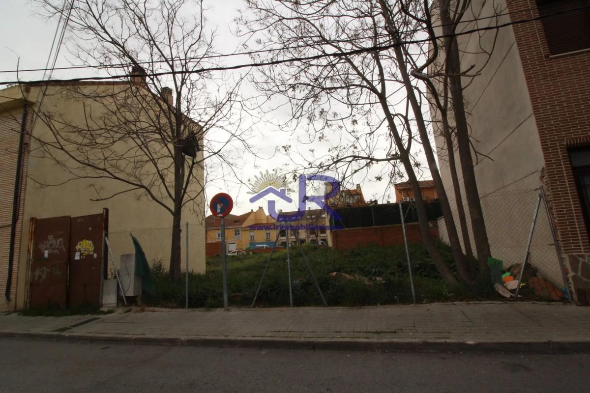 Участок земли на продажу в Паракуэльос-де-Харама, Мадрид photo 3