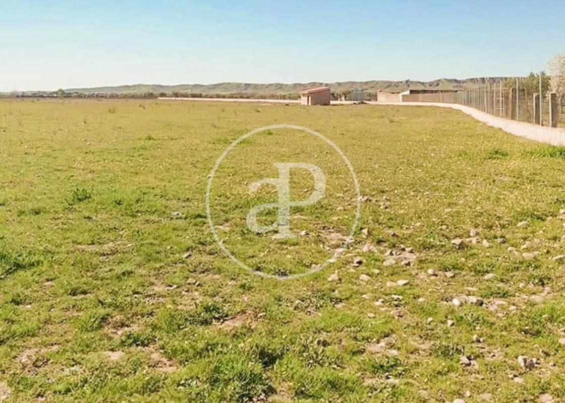 Участок земли на продажу в Вальдеторрес де Харама, Мадрид photo 2