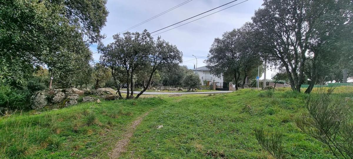 Terreno en venta en Navalafuente, Madrid photo 4