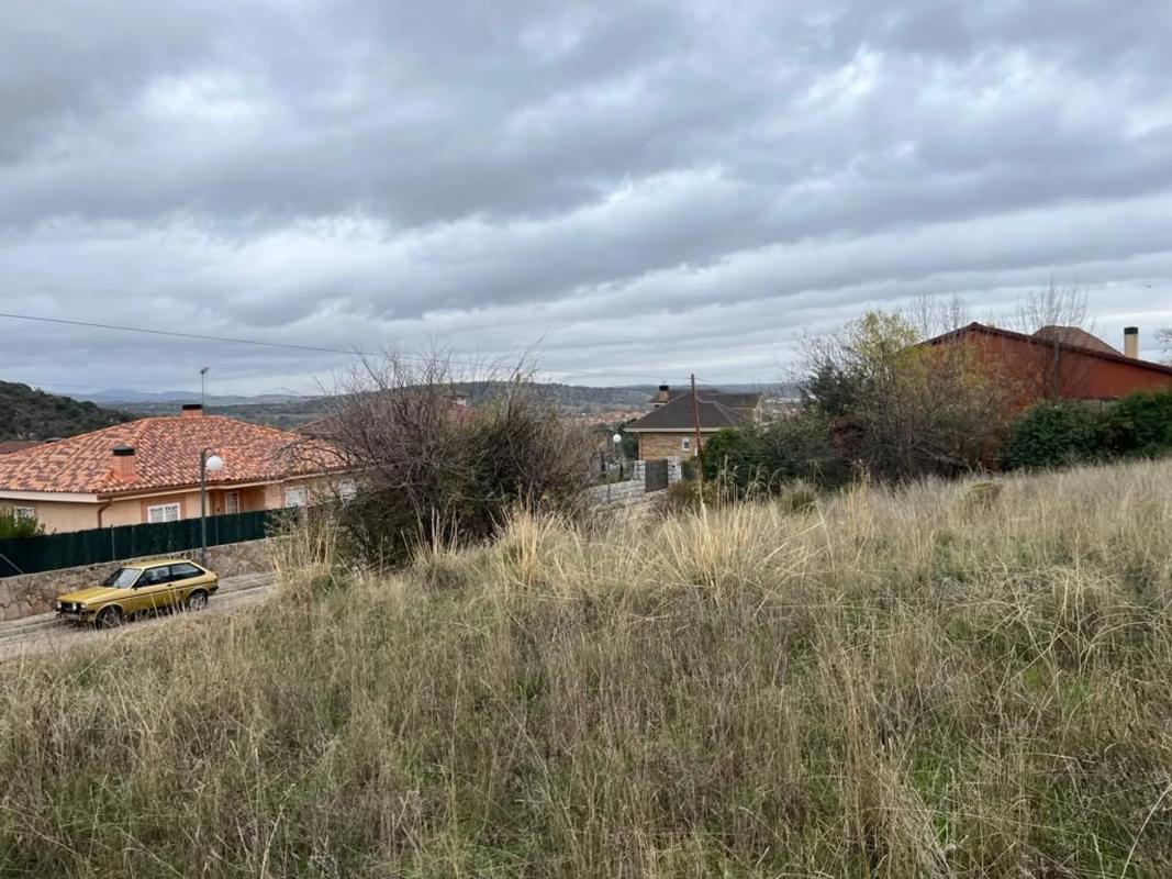 Terreno en venta en Guadalix de la Sierra, Madrid photo 2
