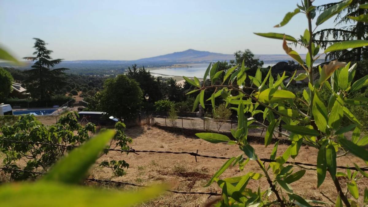 Terreno en venta en Manzanares el Real, Madrid photo 2