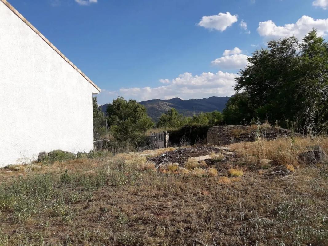 Terreno en venta en Lozoyuela-Navas-Sieteiglesias, Madrid photo 2
