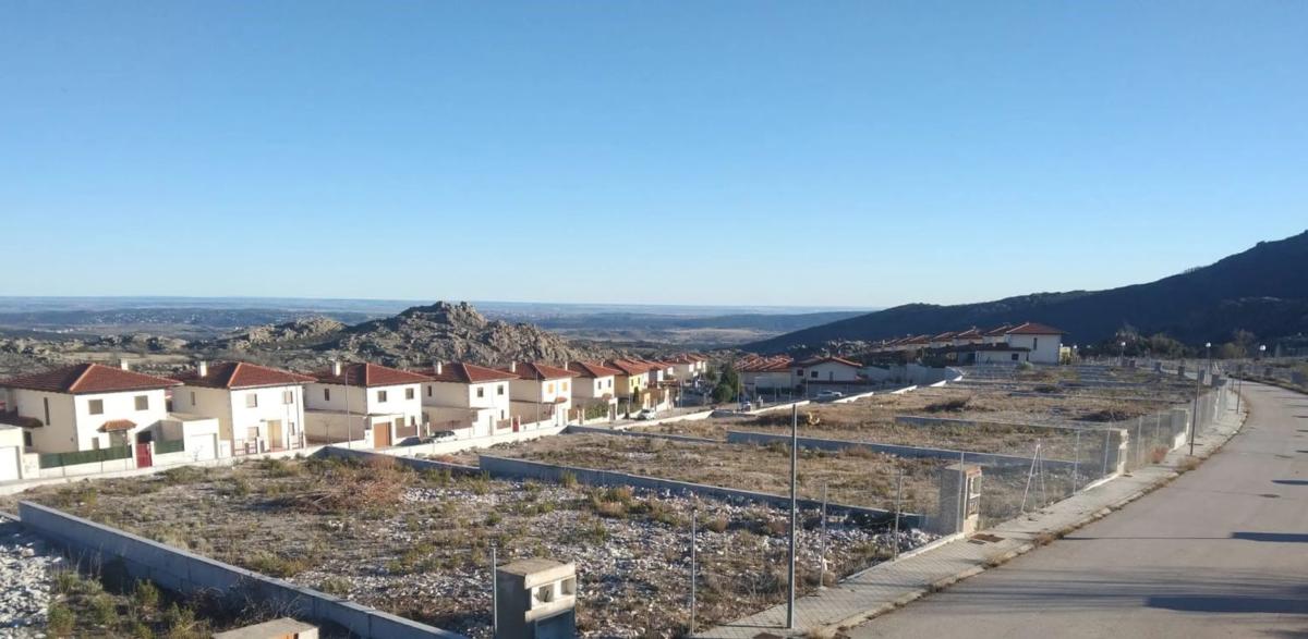 Terreno en venta en Bustarviejo, Madrid photo 2
