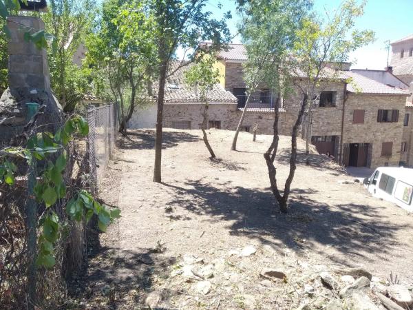 Terreno en travesía del Carbón, 5 thumbnail 2