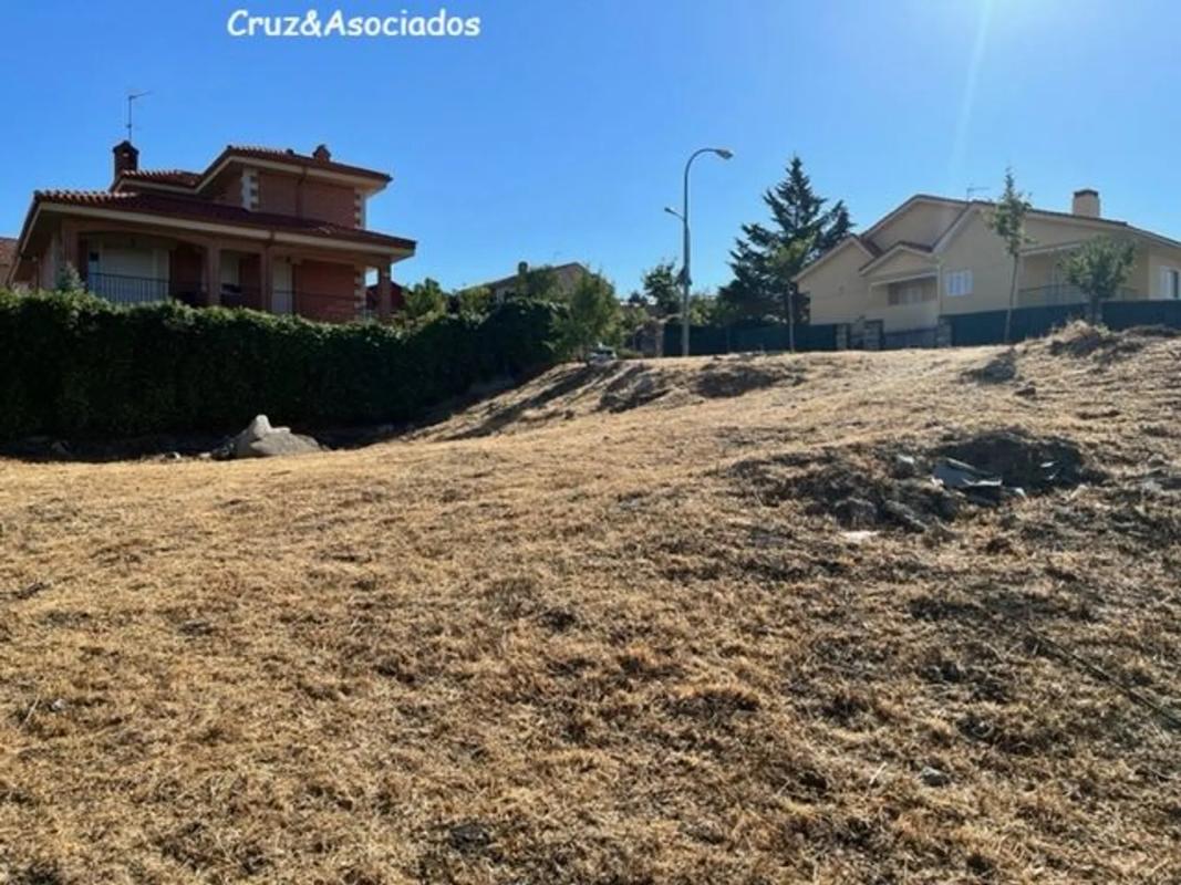 Terreno en venta en Colmenar Viejo, Madrid photo 2
