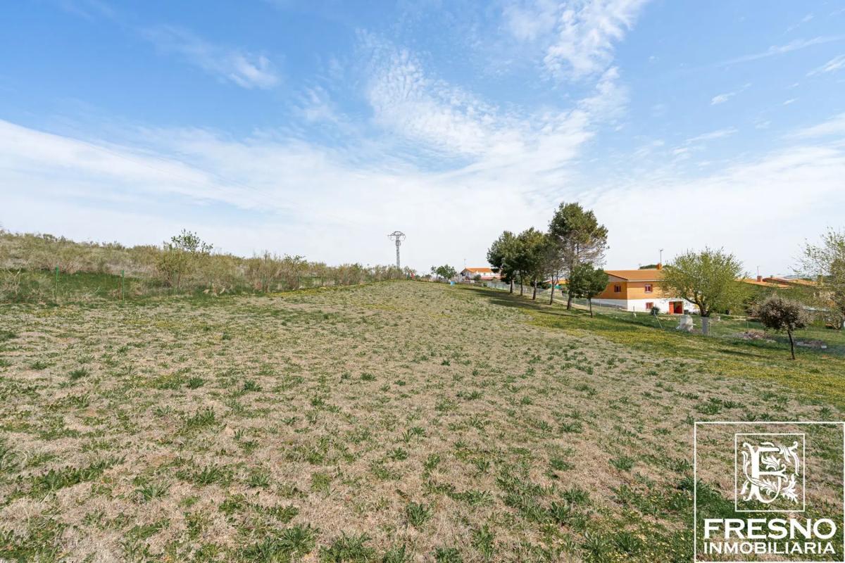 Участок земли на продажу в Серрасины, Мадрид photo 2