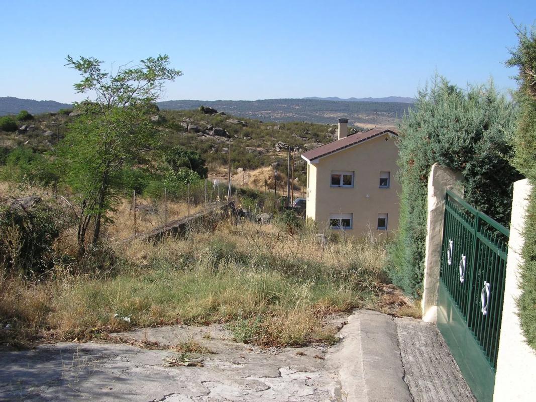 Terreno en venta en Manzanares el Real, Madrid photo 4