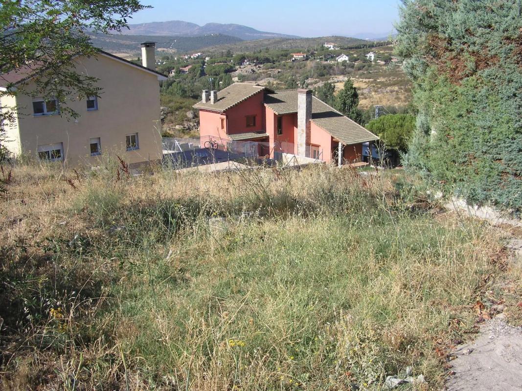 Terreno en venta en Manzanares el Real, Madrid photo 5