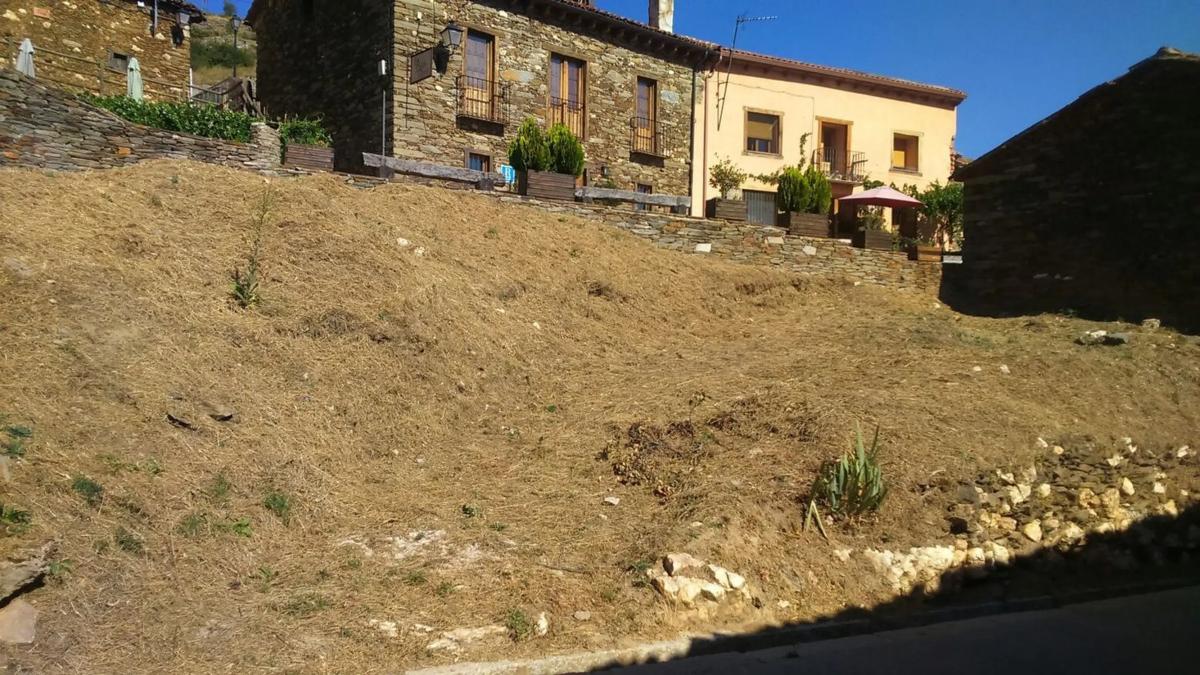 Terreno en venta en La Hiruela, Madrid photo 2