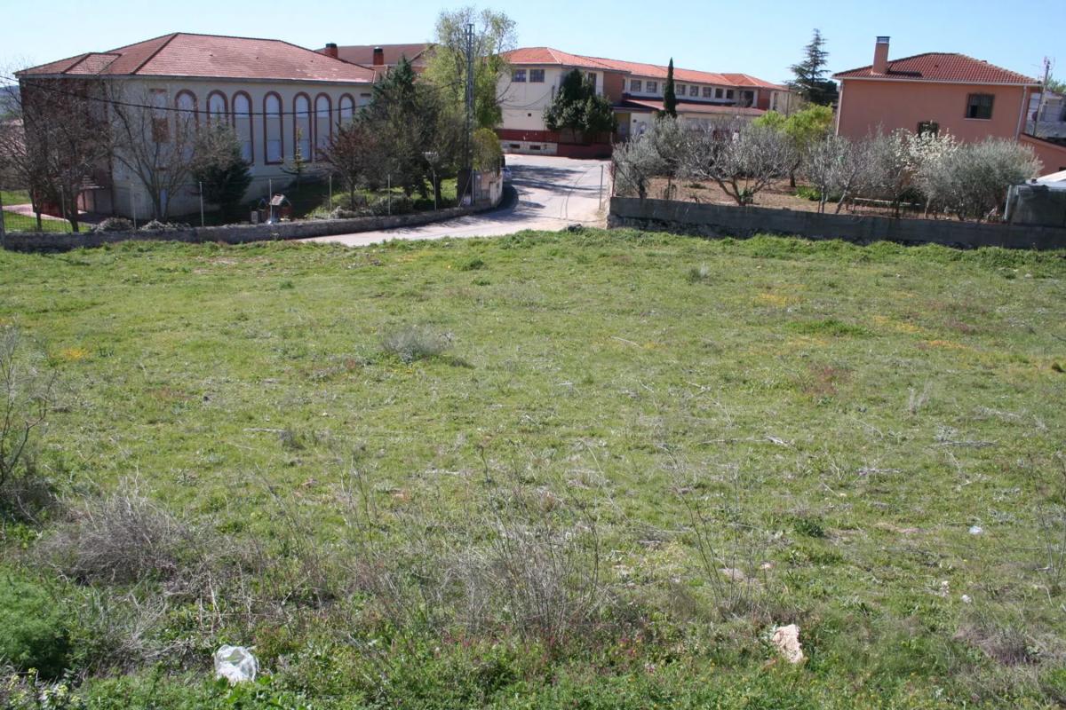 Terreno en venta en Torrelaguna, Madrid photo 3