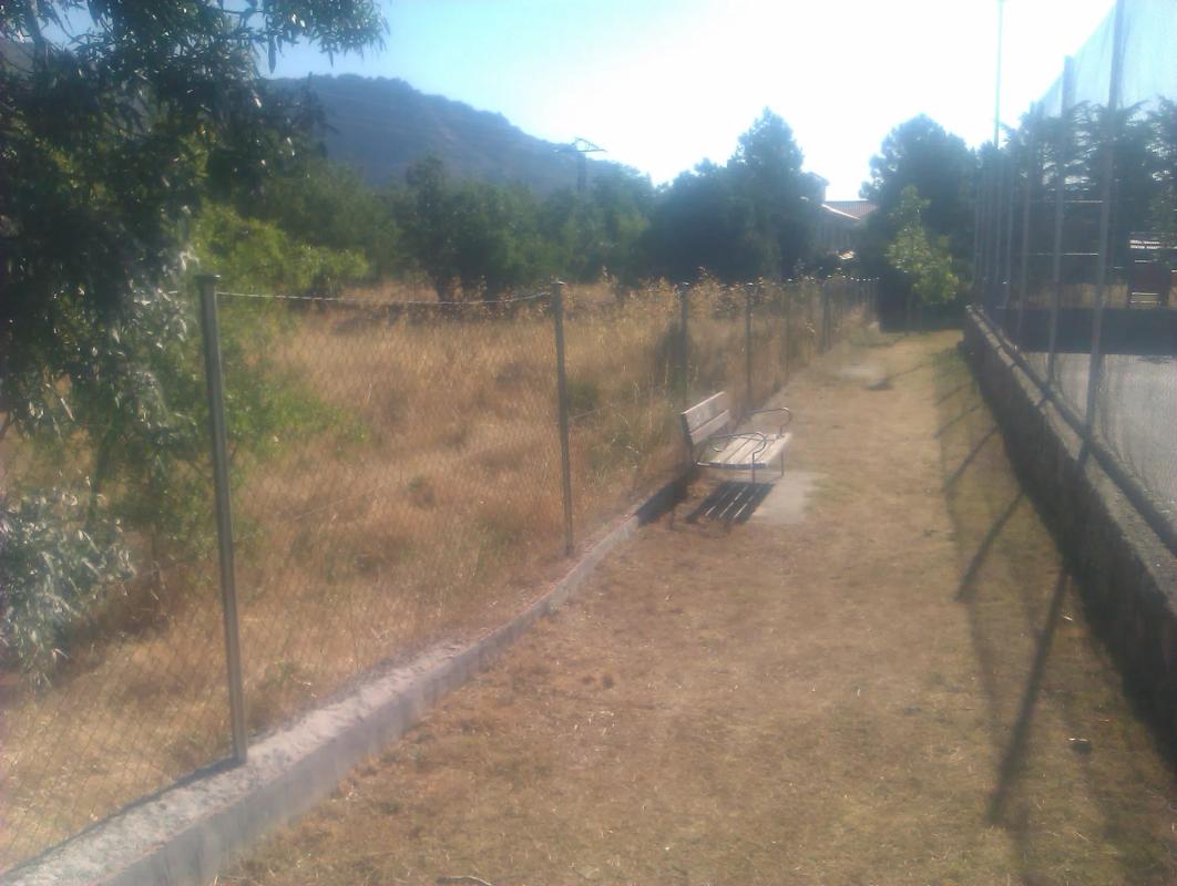 Land for sale in Manzanares el Real, Madrid photo 1