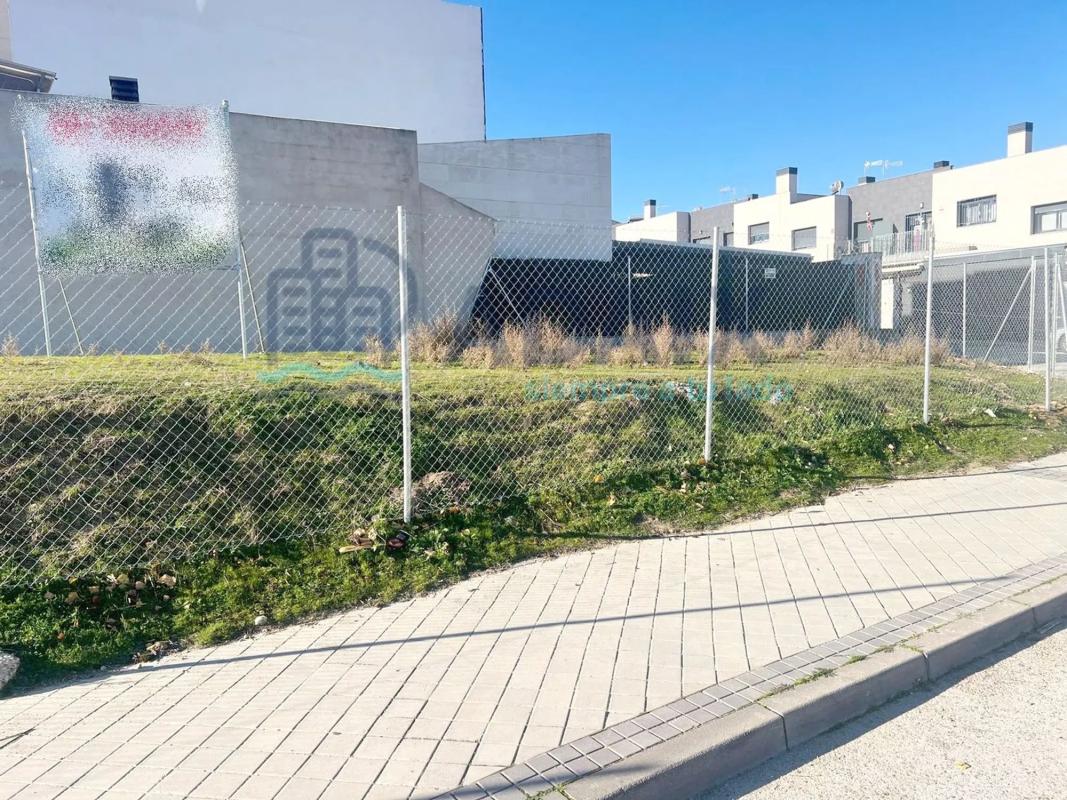 Terreno en venta en Arroyomolinos, Madrid photo 5