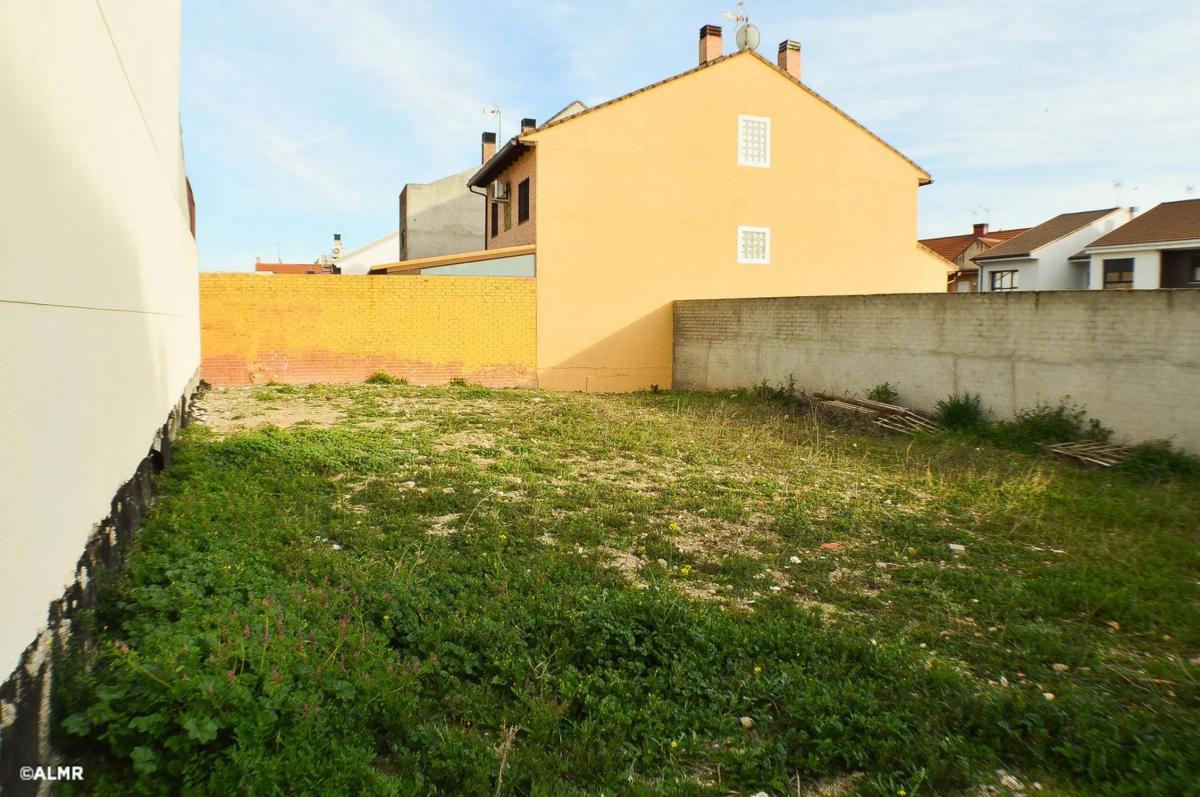 Terreno en venta en Ciempozuelos, Madrid photo 2