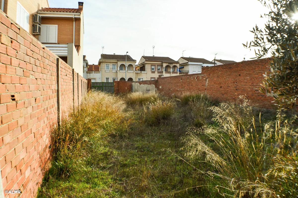 Terreno en venta en Ciempozuelos, Madrid photo 2